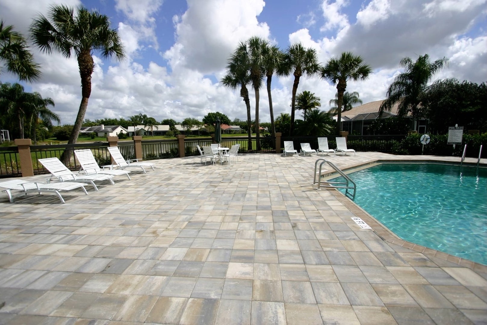 12×12 Vanilla – Pecan – Charcoal