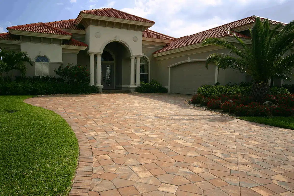 Bishop Hat Chestnut – Buff – Charcoal