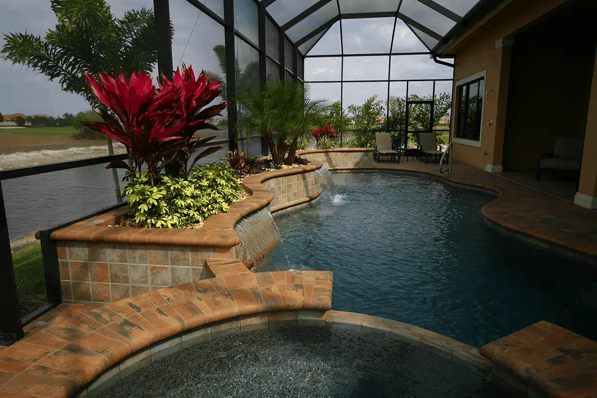 Bullnose-Coping-Sunset-Yellow-Charcoal